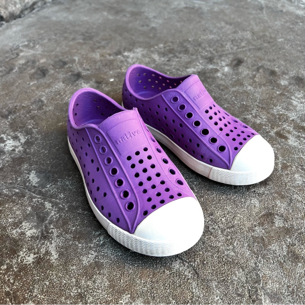 Native Jefferson Purple Shoes Toddler Sz 9
